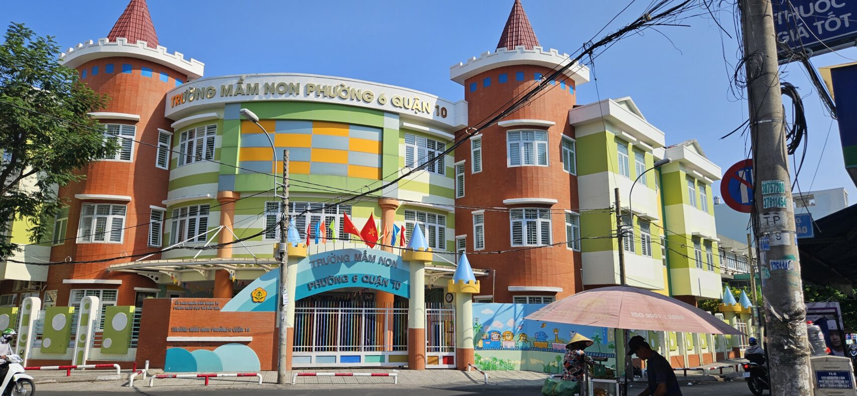 Visite en Cyclo-pousse dans les rues de Saigon ou Ho Chi Minh Ville au Vietnam