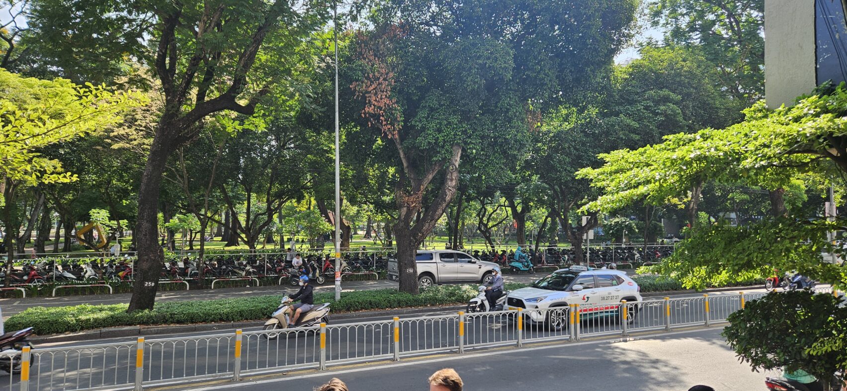 Visite de la ville de Saïgon au Vietnam en Vespa