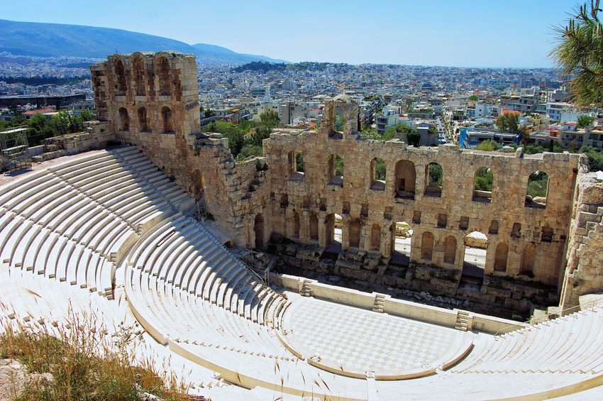 Odeon d'Hérode Atticus situé sous l'Acropole d'Athènes site archéologique les plus visité en Grèce