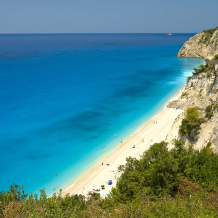 Lefkas ou Lefkada se trouve dans les îles Ioniennes en Grèce