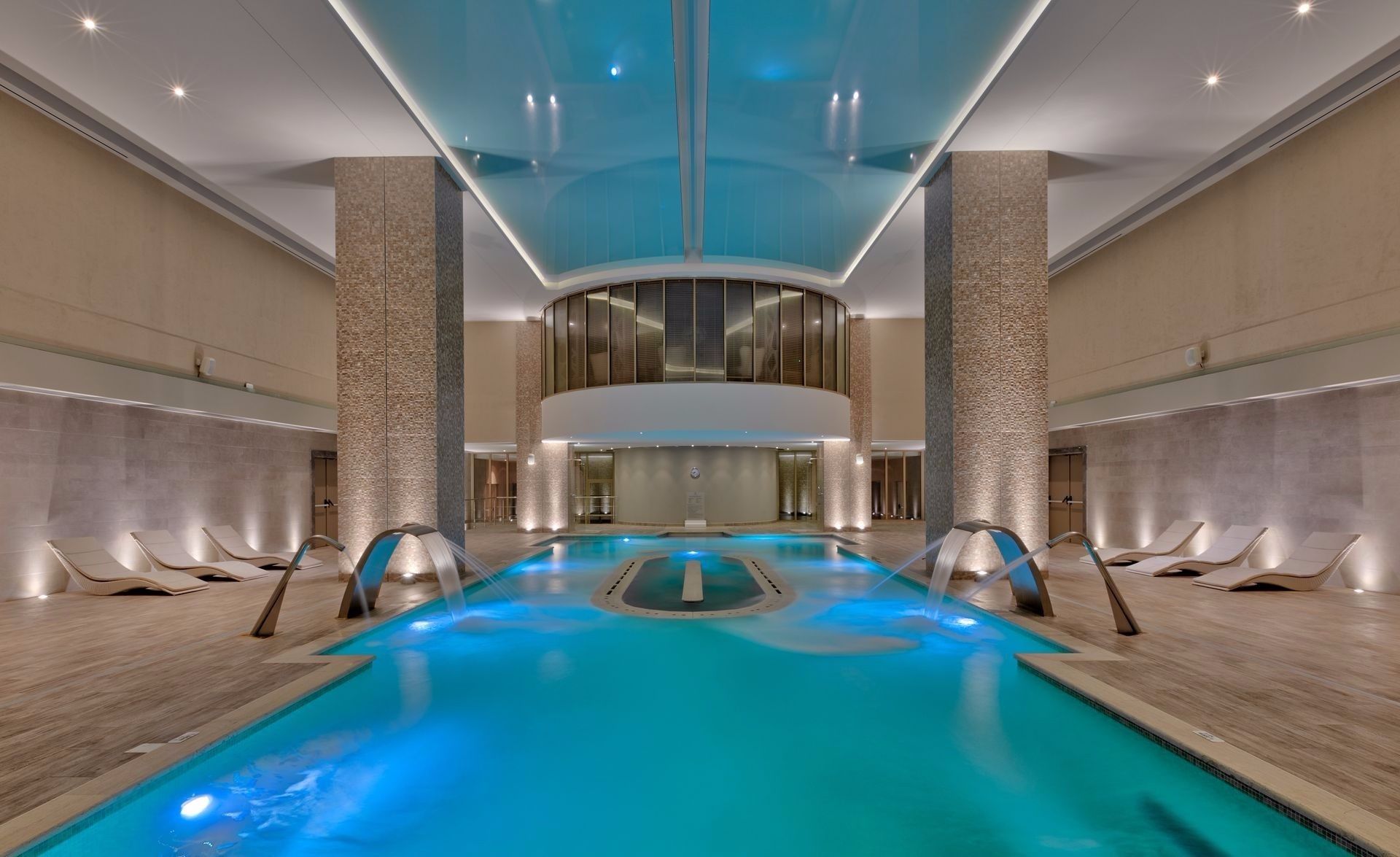 piscine intérieure du Spa dans hôtel Miraggio Thermal & Spa Resort 5étoiles à Chalkidique