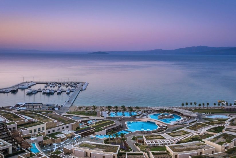 Vue panoramique de l'hôtel MIRAGGIO Thermal & Spa Resort 5étoiles dans la Péninsule de Chalcidique en Grèce du nord