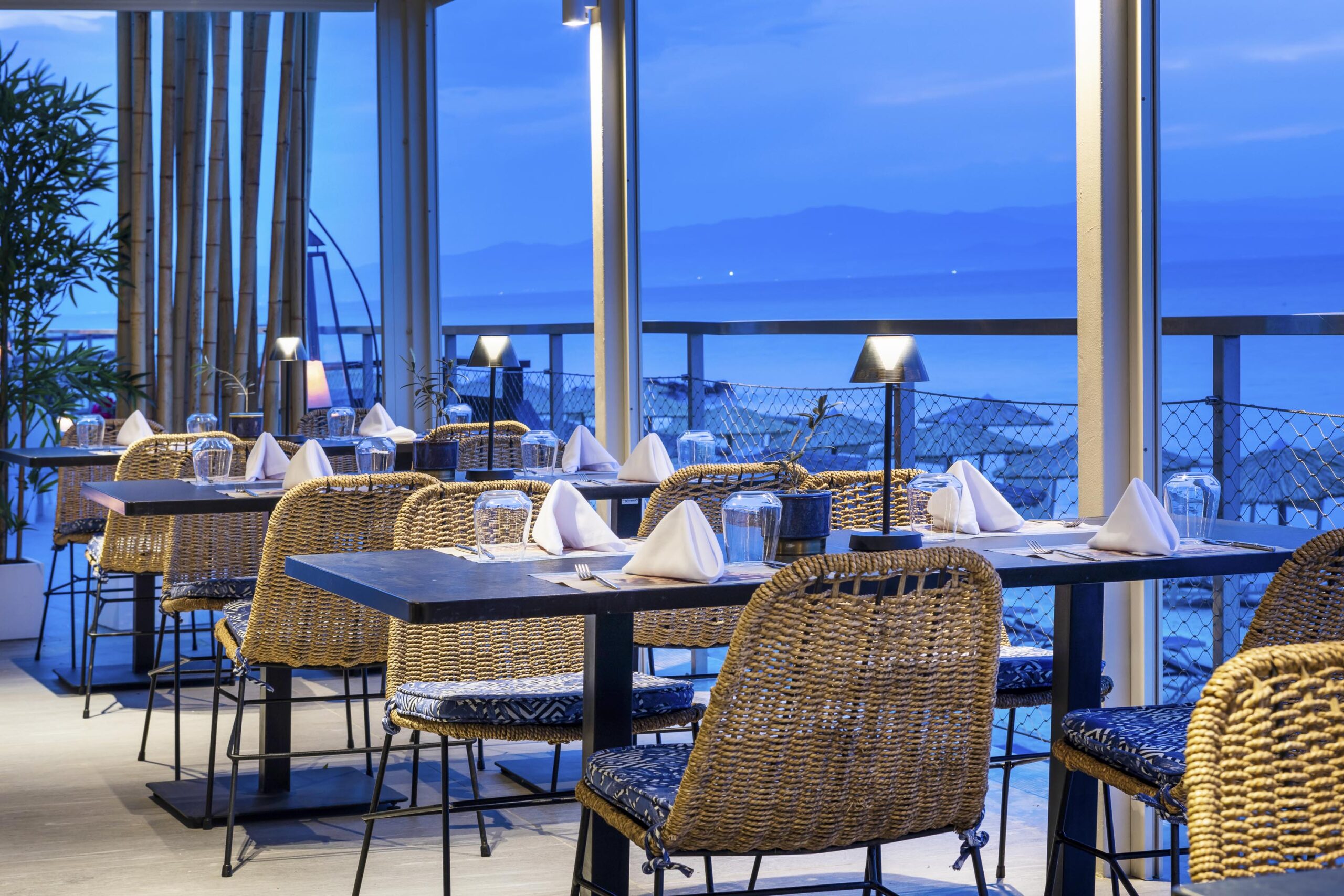 Restaurant principal de l'hôtel Ammon Zeus 5 étoiles situé à Kallithea en Chalcidique en Grèce du nord