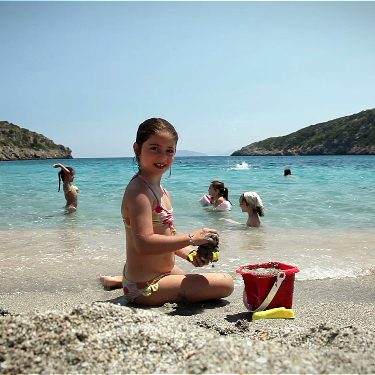 Club enfants bord de mer activités diverses à l'hôtel Daios Cove Luxury Resort & Villas en Crète