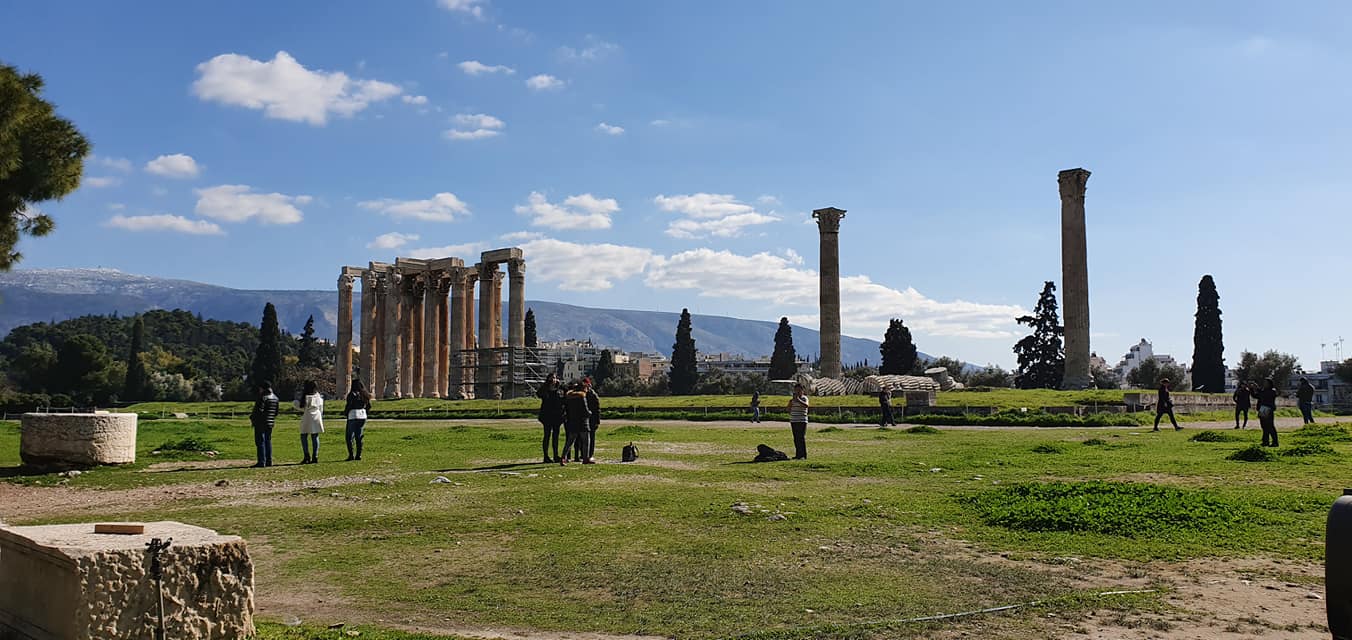 Site archéologique Temple de Zeus Olympien au centre d'Athènes