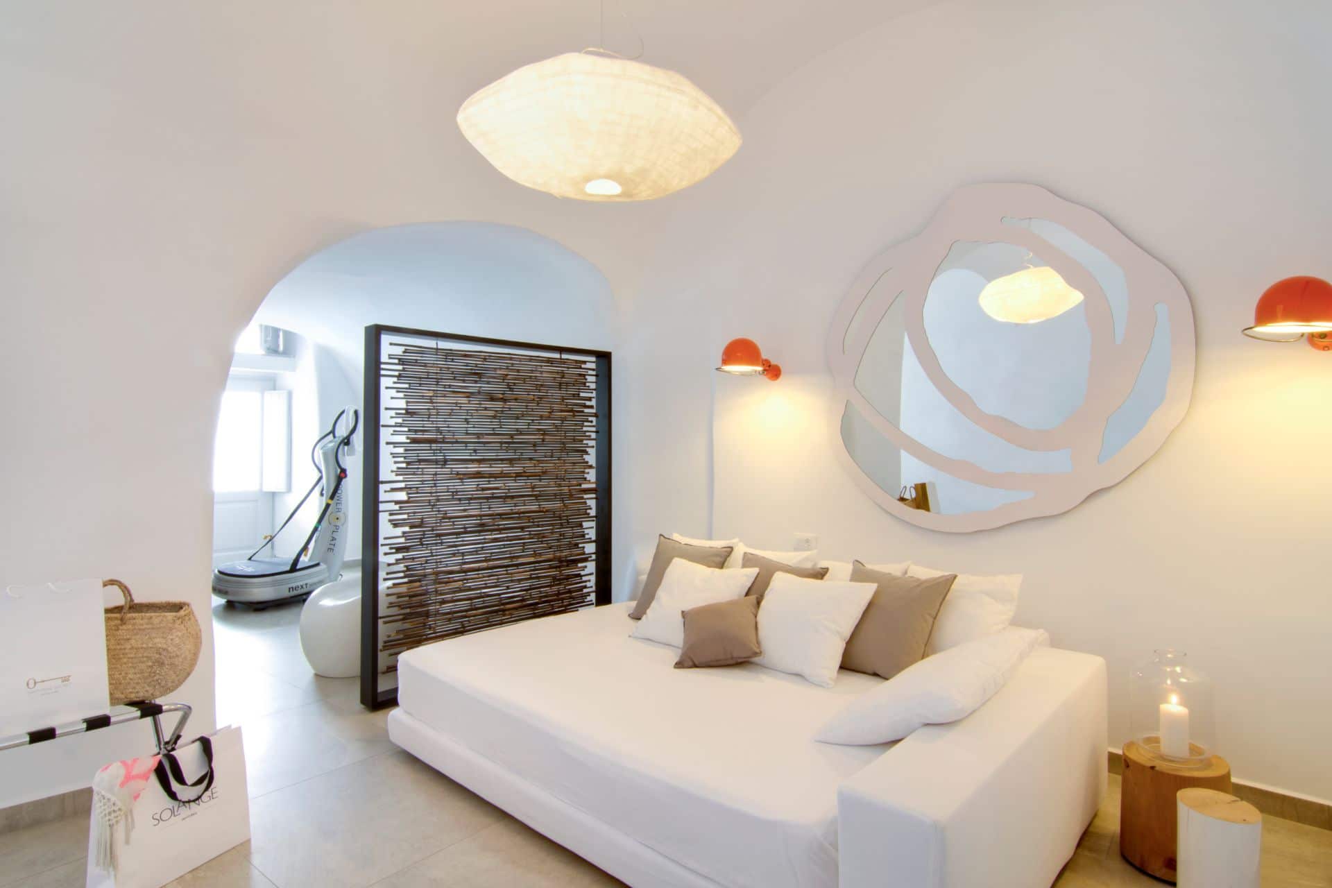 Chambre Honeymoon de l'hôtel Santorini Secret Suites & Spa en Grèce île Cyclades