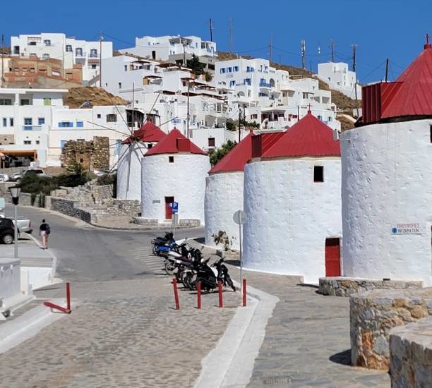 île d'Astypalaia les moulins de Chora la ville principale de l'île
