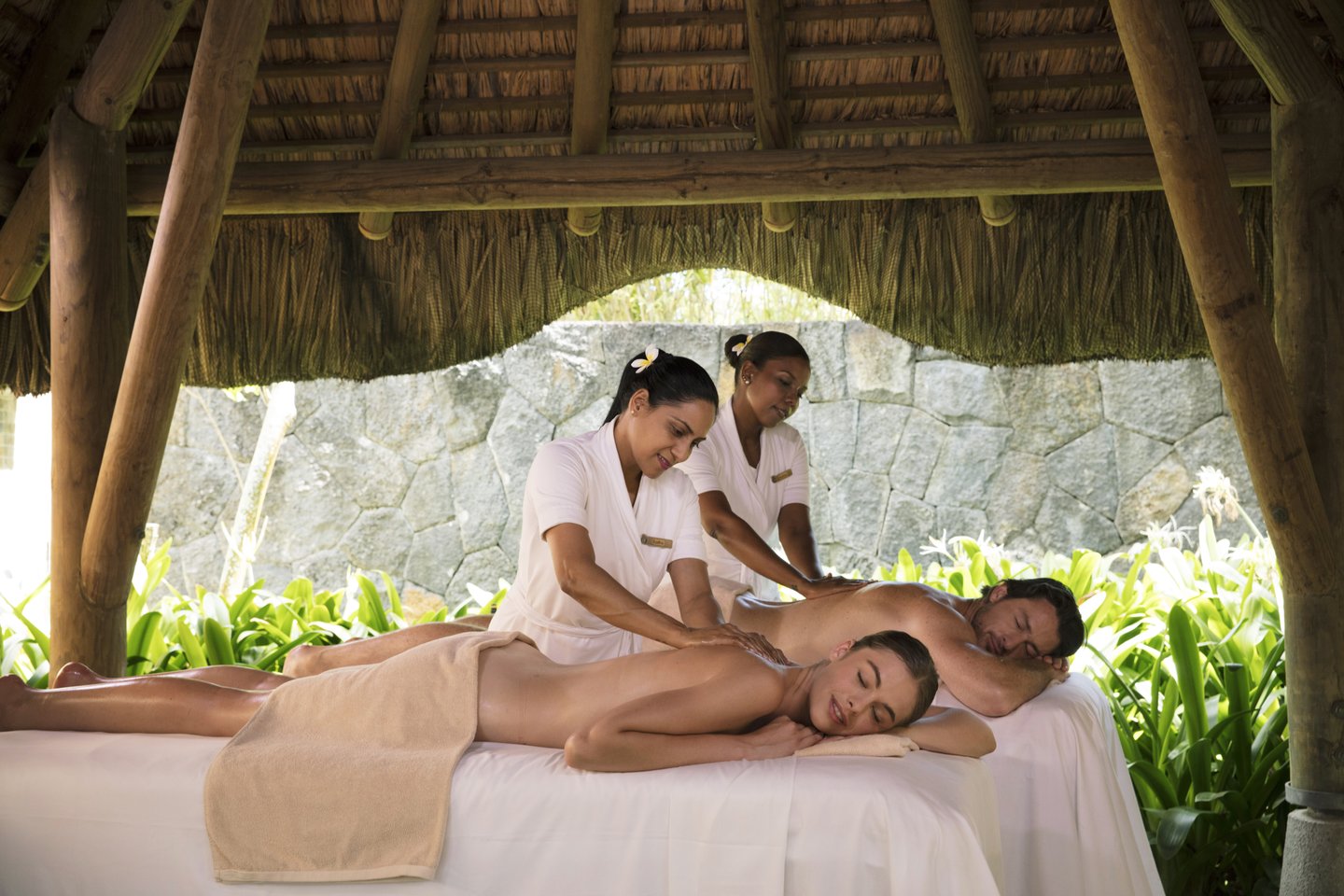 Massage à deux à l'espace SPA ouvert à l'hôtel Beachcomber Trou aux Biches situé à l'île Maurice