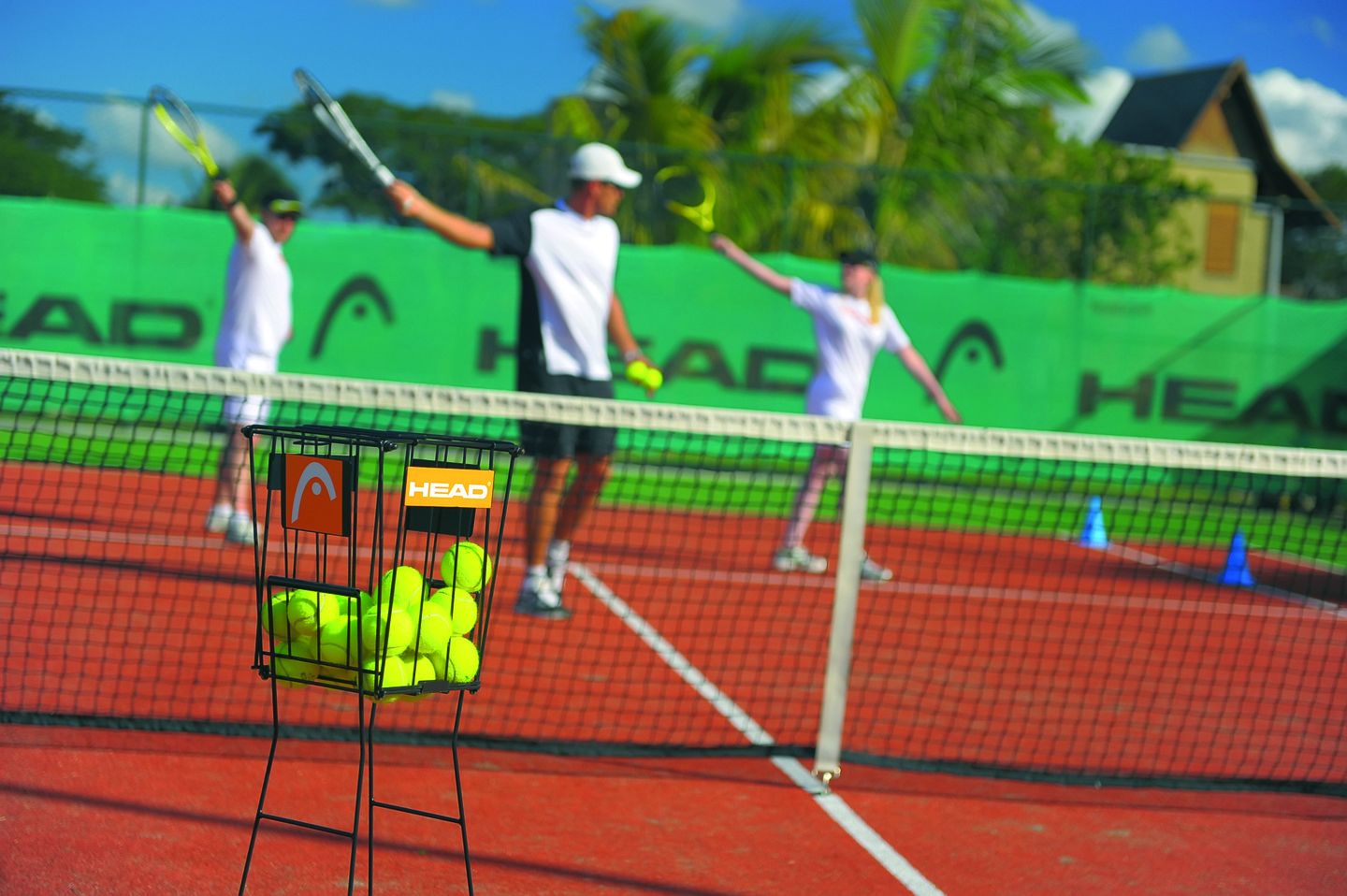 Courts de Tennis à l'hôtel Beachcomber Trou aux Biches situé à l'île Maurice