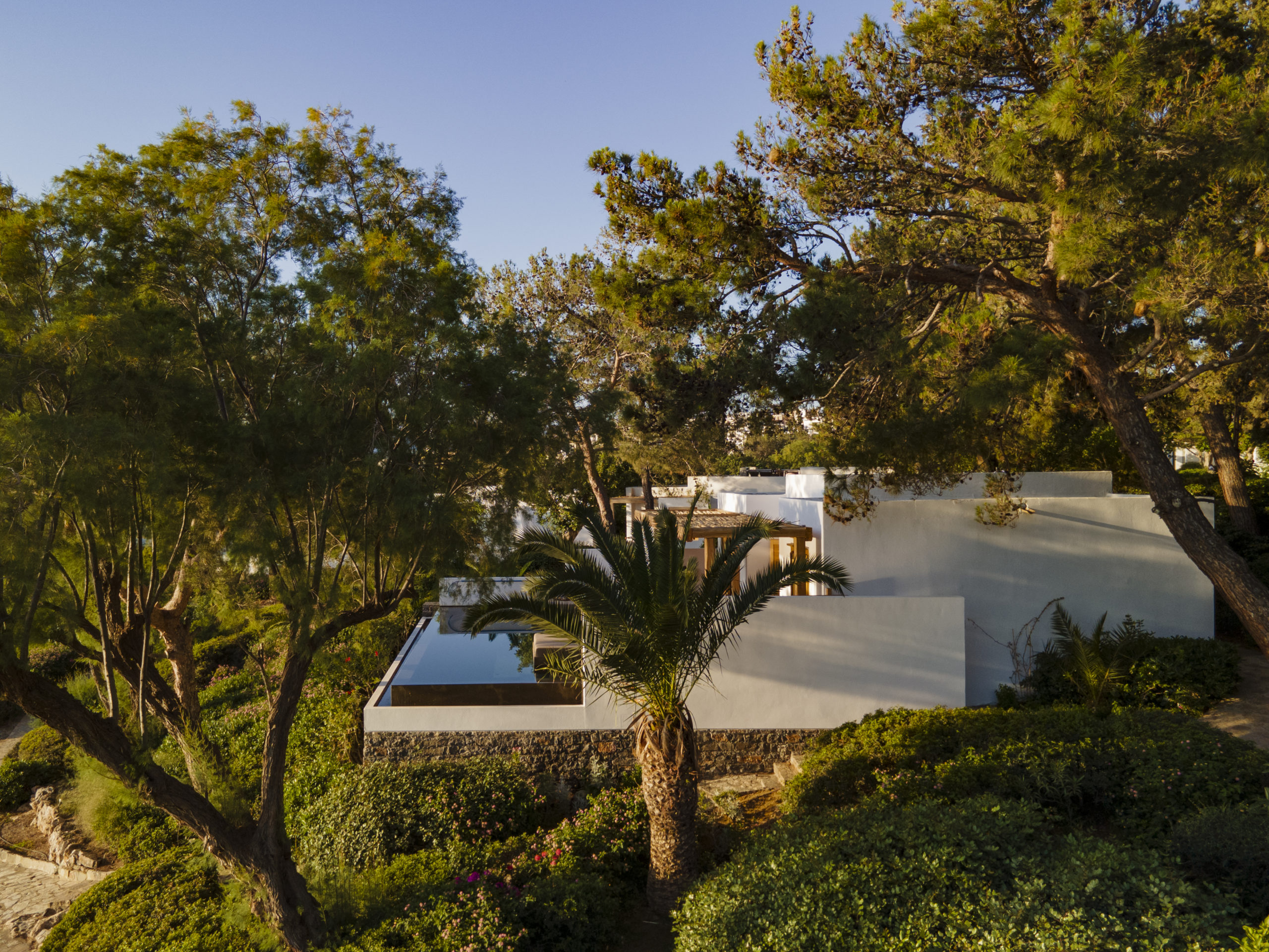 Villa avec piscine privée à Minos Beach Art Hôtel adult only situé à côté de Aghios Nikolaos en Crète Grèce