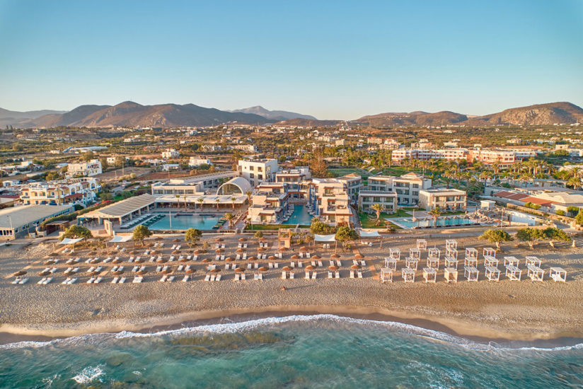 Vue d'ensemble de l'hôtel Paralos Kosta Alímia sur l'île de Crète en Grèce