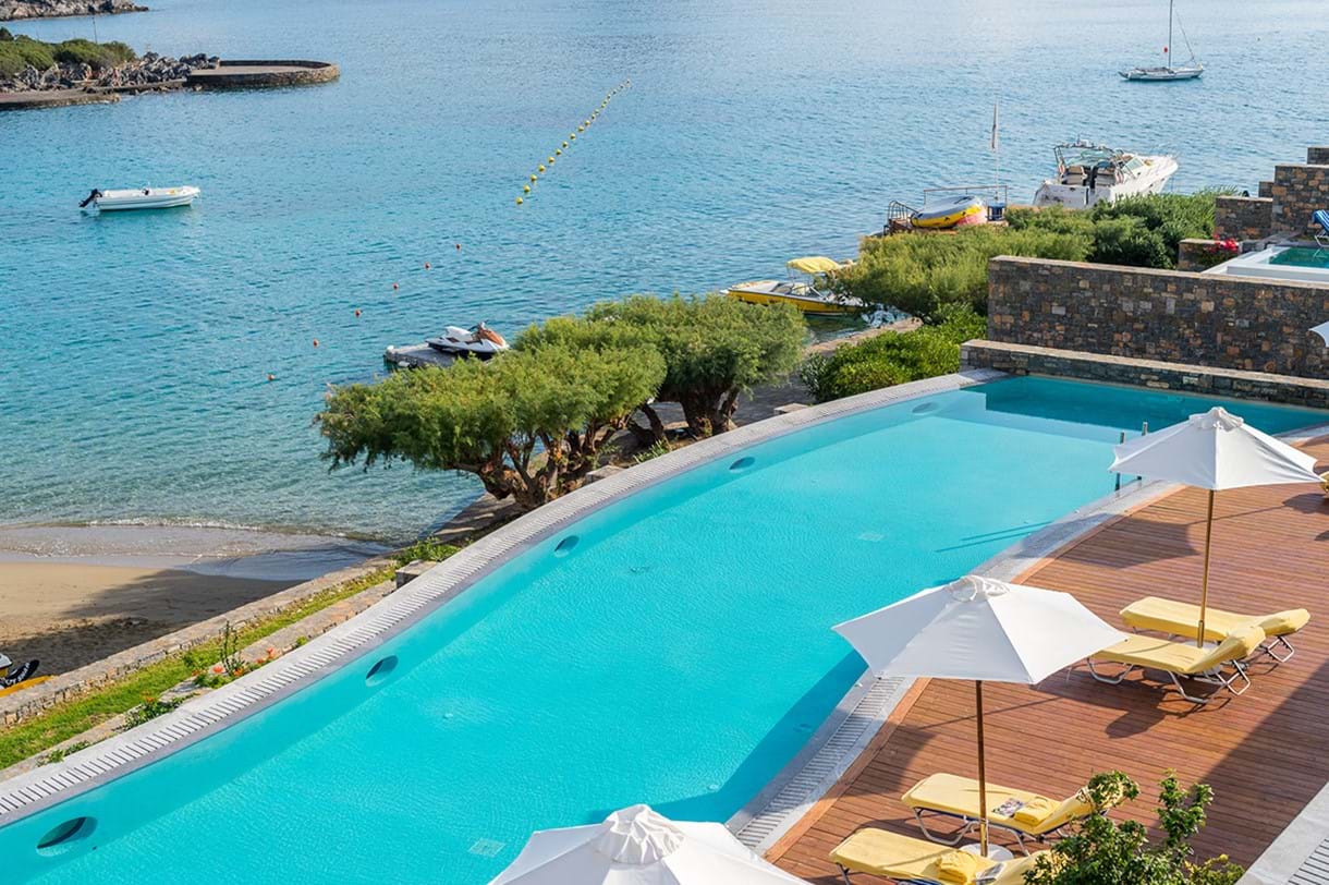 Bungalows Superieur front de mer vue mer de l'hôtel Elounda Bay 5étoiles situé à Elounda proche d'Aghios Nicolaos en Crète