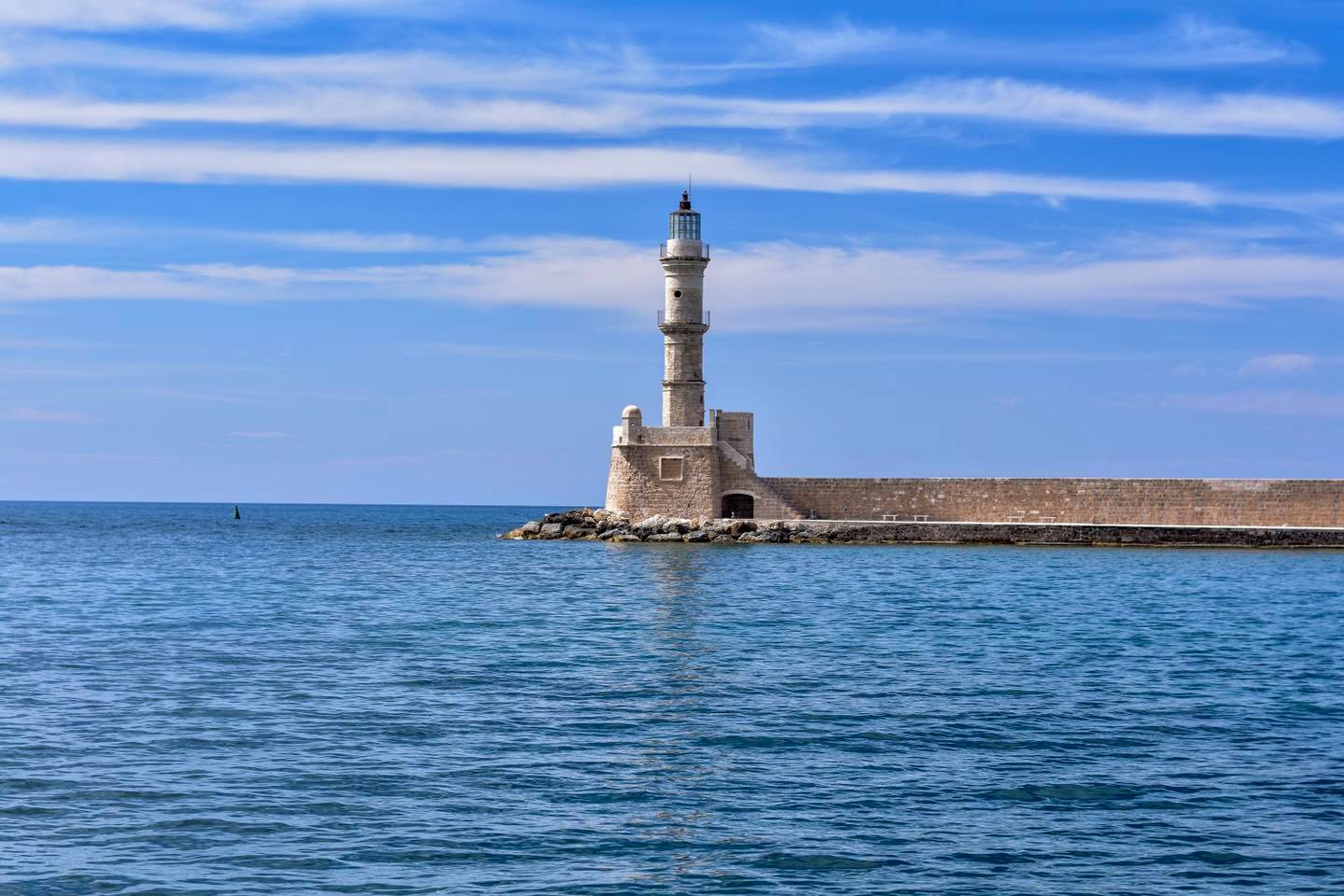 Phare du Port Vénitien de Chania ou La Canée sur l'île de Crète situé dans le nord ouest de l'île de Crète en Grèce